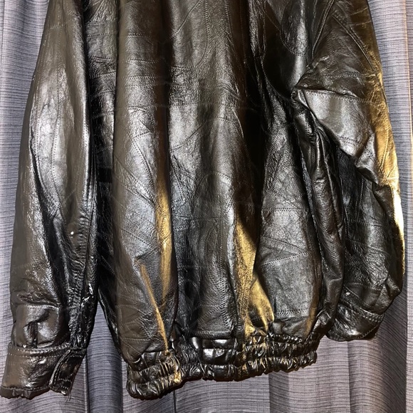 Leather jacket - Picture 2 of 2